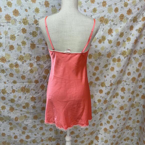 Victoria’s Secret coral pink satin gown with shimmery white lace sz medium - Picture 7 of 7